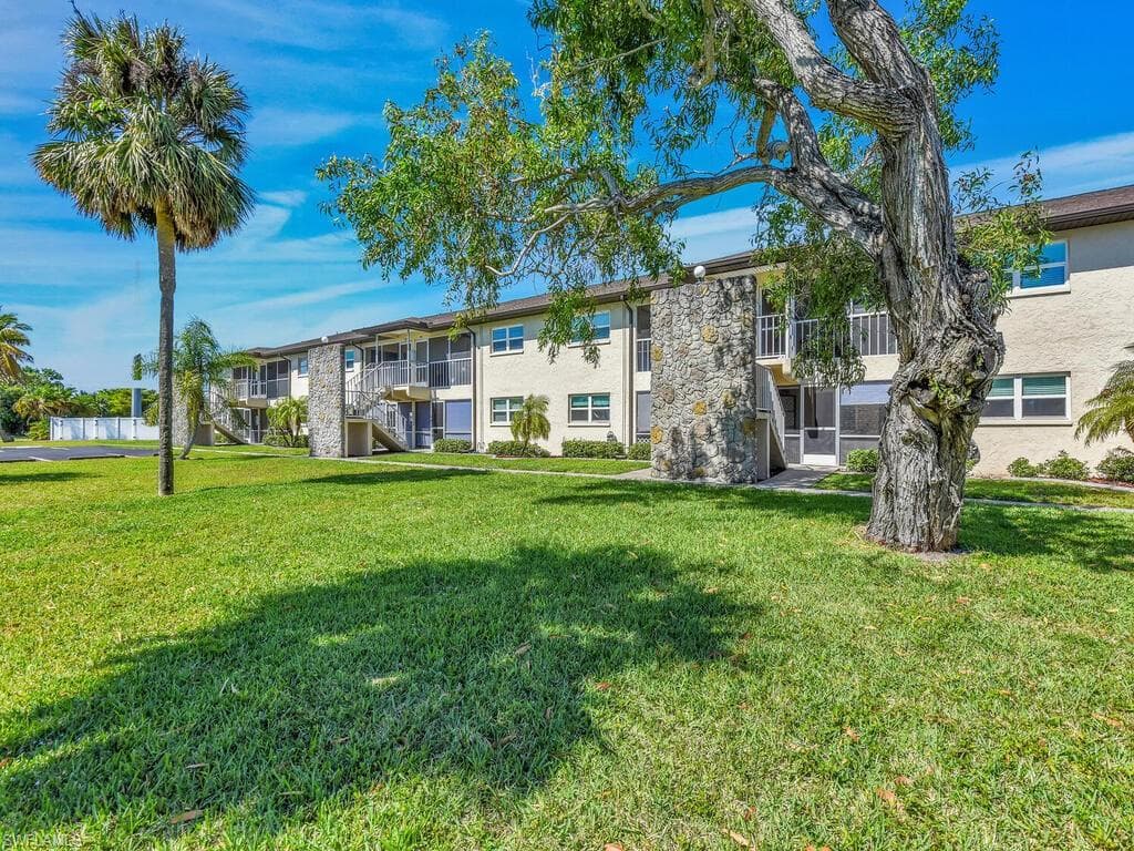 2526 SE 16th PL 210 CAPE CORAL, FL 33904
