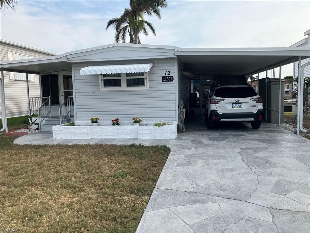 11301 Azalea LN FORT MYERS BEACH, FL 33931