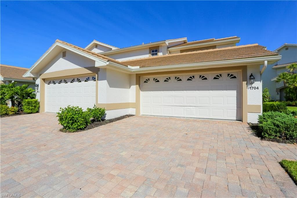 5636 Whisperwood BLVD 1704 NAPLES, FL 34110