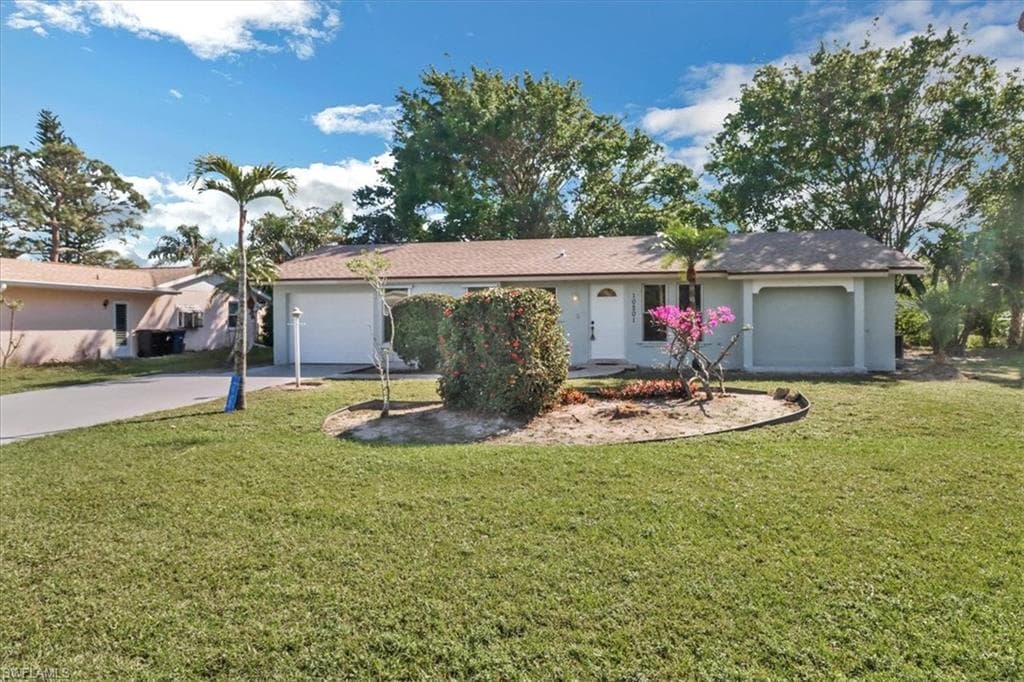 10201 Sandy Hollow LN BONITA SPRINGS, FL 34135