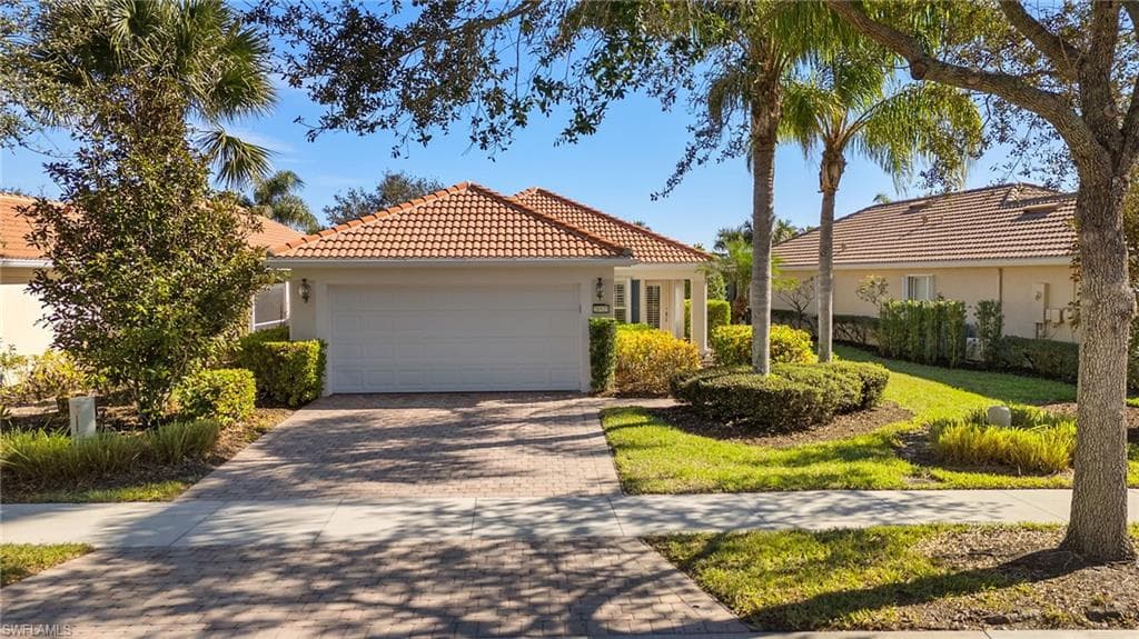 28525 Hammerhead LN BONITA SPRINGS, FL 34135