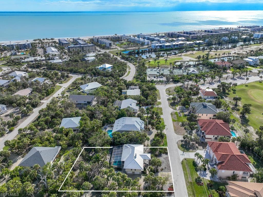 702 Pyrula AVE SANIBEL, FL 33957