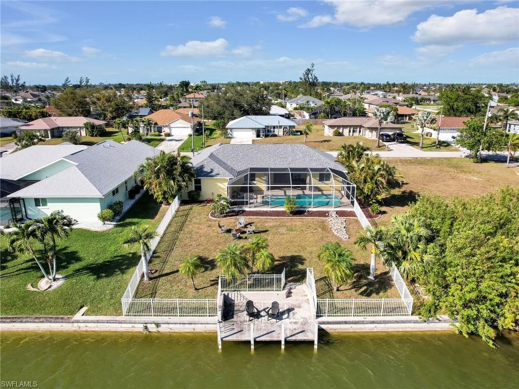1401 5th CT CAPE CORAL, FL 33990