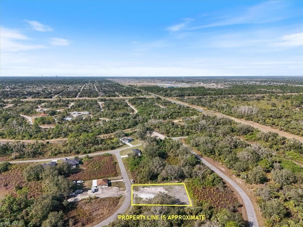 654 Jessie LN LEHIGH ACRES, FL 33972
