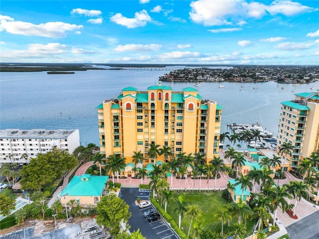 1079 Bald Eagle DR N-404 MARCO ISLAND, FL 34145