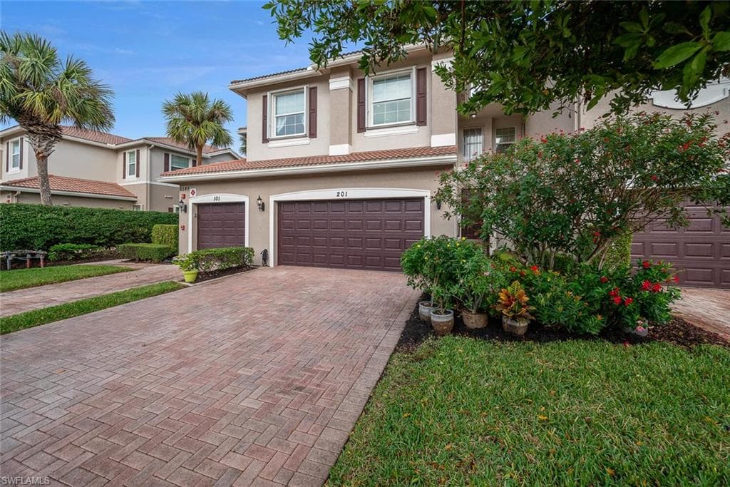 6549 Monterey PT 201 NAPLES, FL 34105