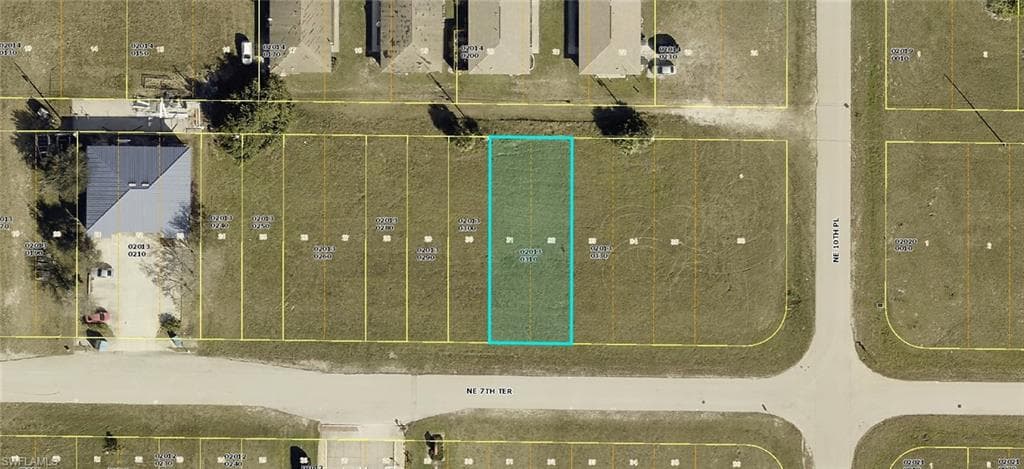 1061 7th TER CAPE CORAL, FL 33909