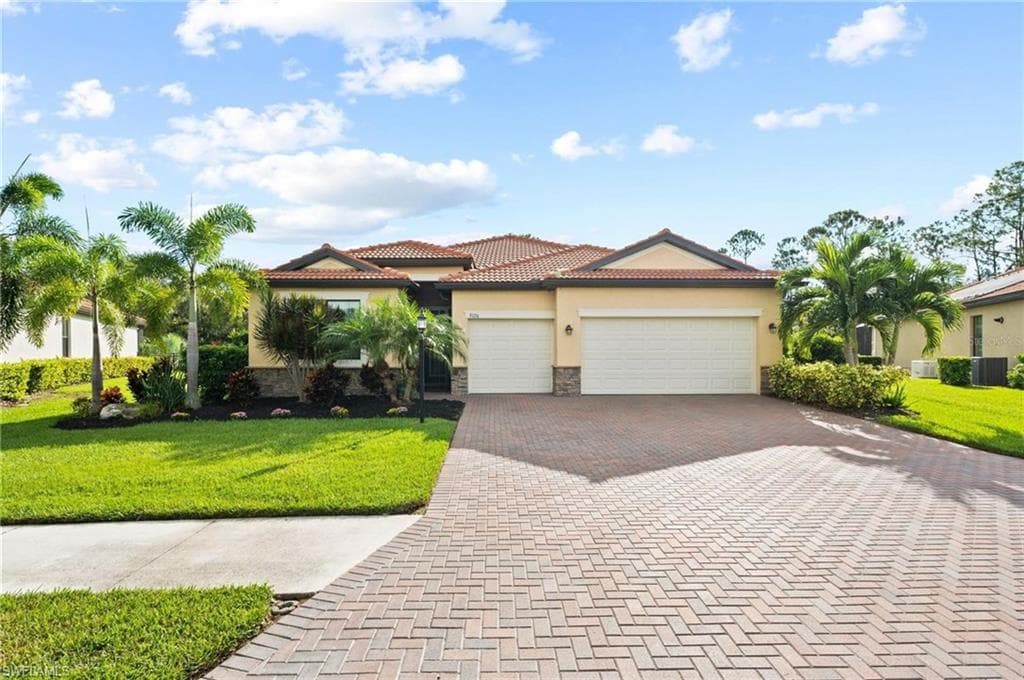 9726 CARNOUSTIE PL BRADENTON, FL 34211