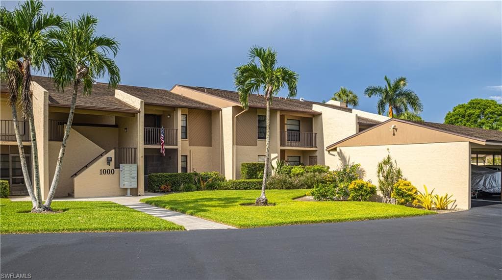 1000 Palm View DR 203 NAPLES, FL 34110