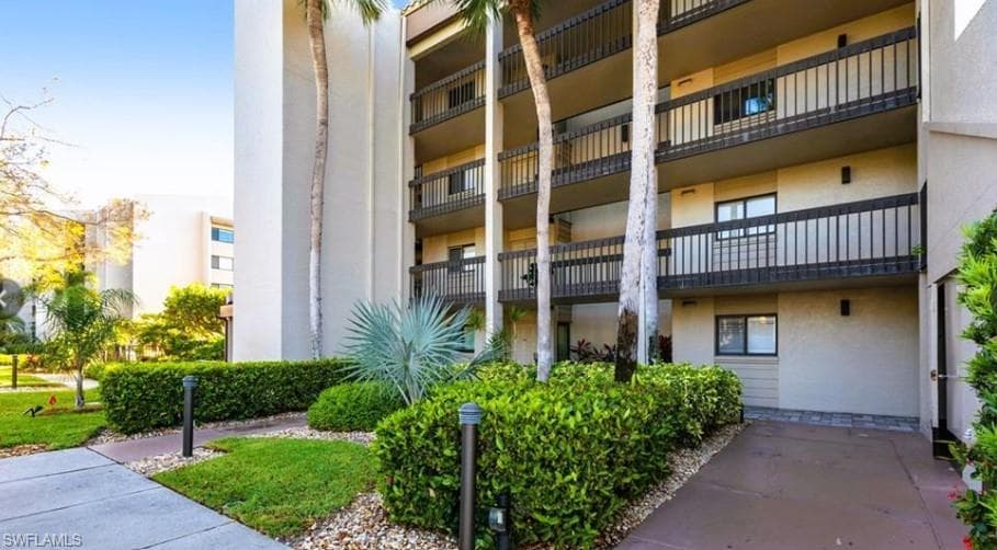 4240 Steamboat BEND 401 FORT MYERS, FL 33919