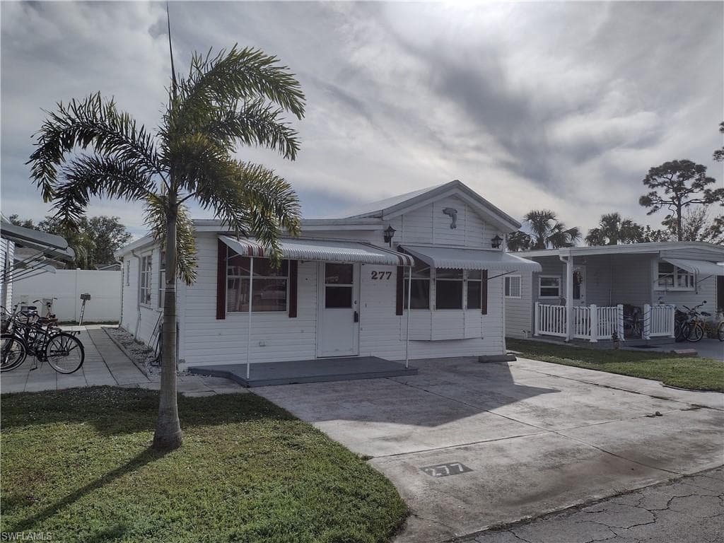 277 Fountain View BLVD