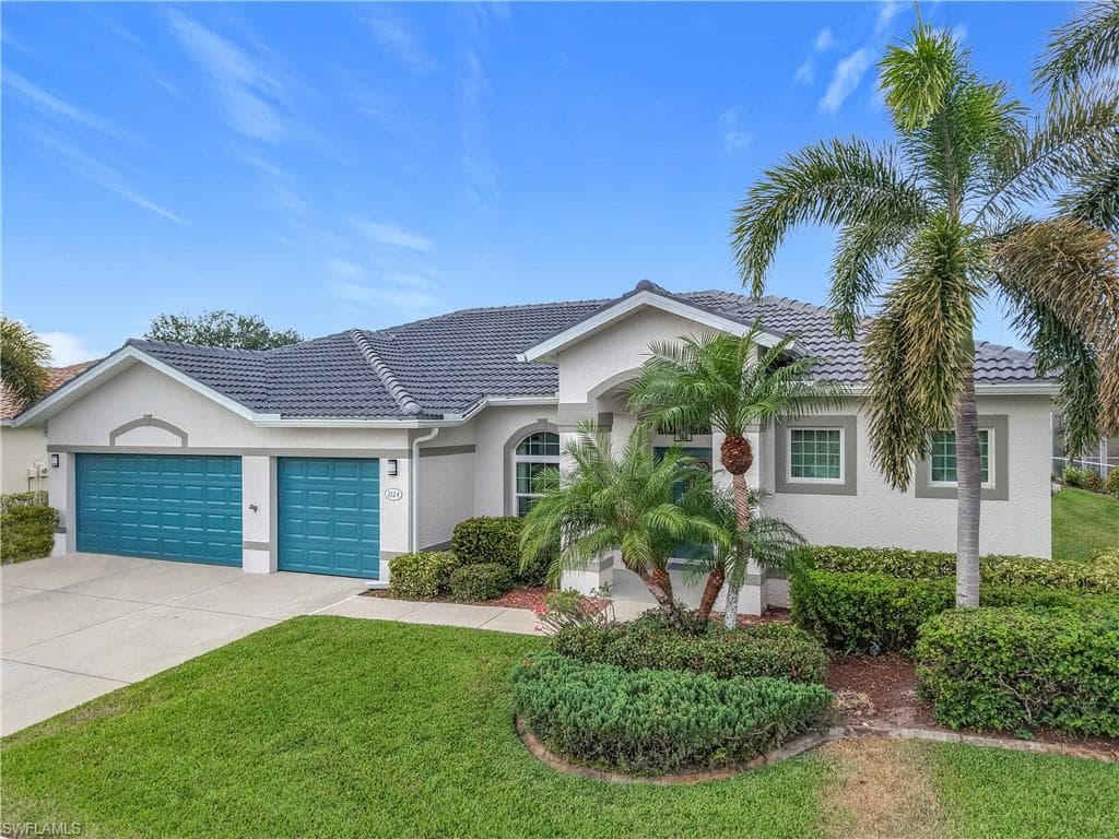 2124 Berkley WAY LEHIGH ACRES, FL 33973