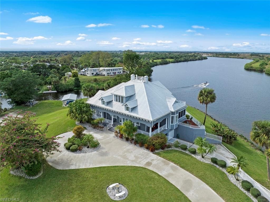 1202 Seminole CIR MOORE HAVEN, FL 33471