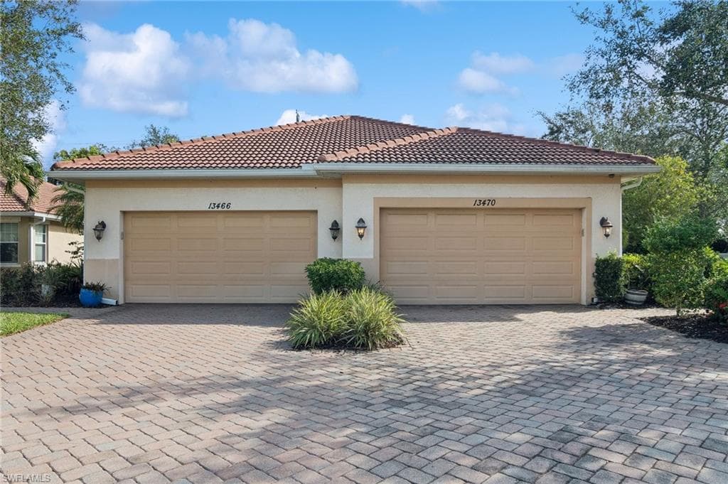 13470 Kent ST NAPLES, FL 34109