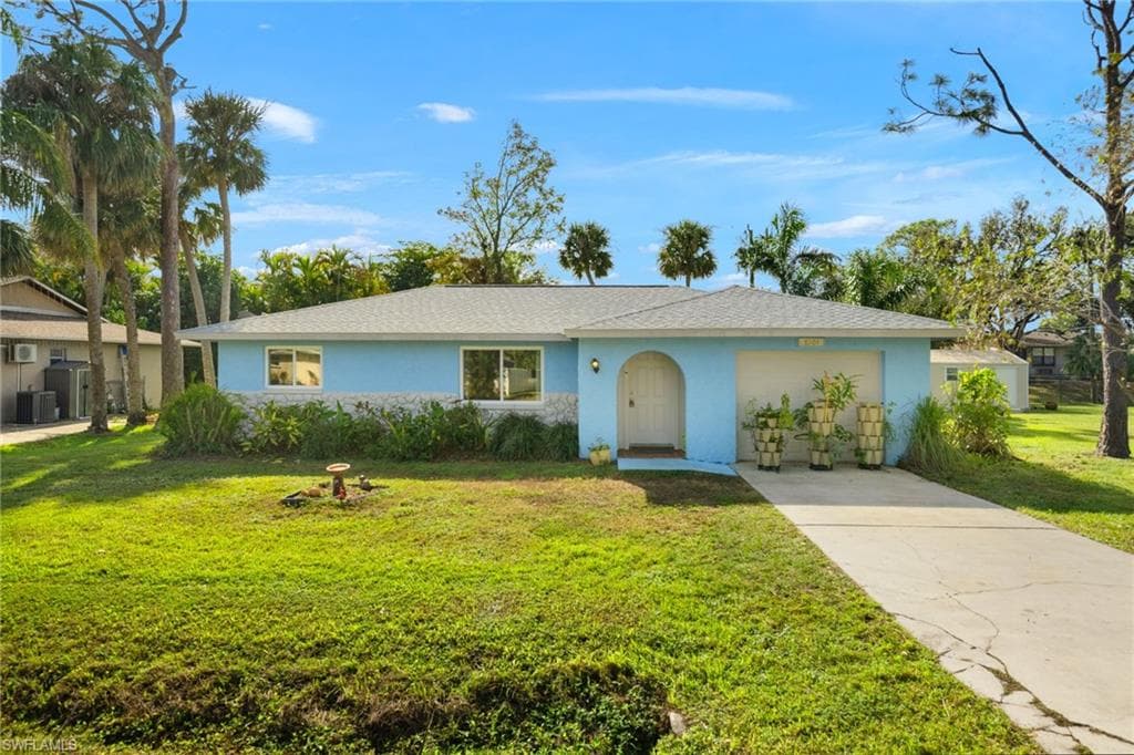 8101 Cleaves RD NORTH FORT MYERS, FL 33903