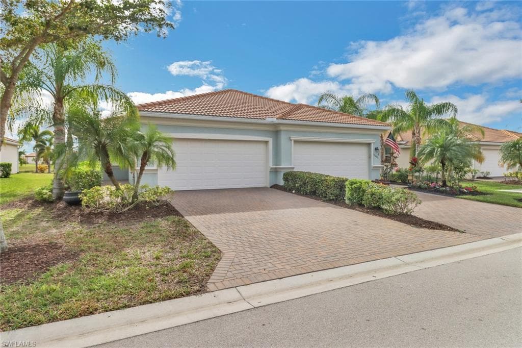 10212 Prato DR FORT MYERS, FL 33913