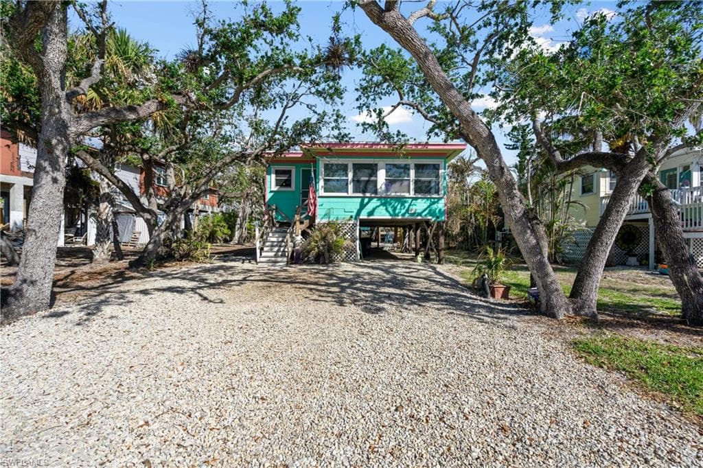 5731 Lauder ST FORT MYERS BEACH, FL 33931