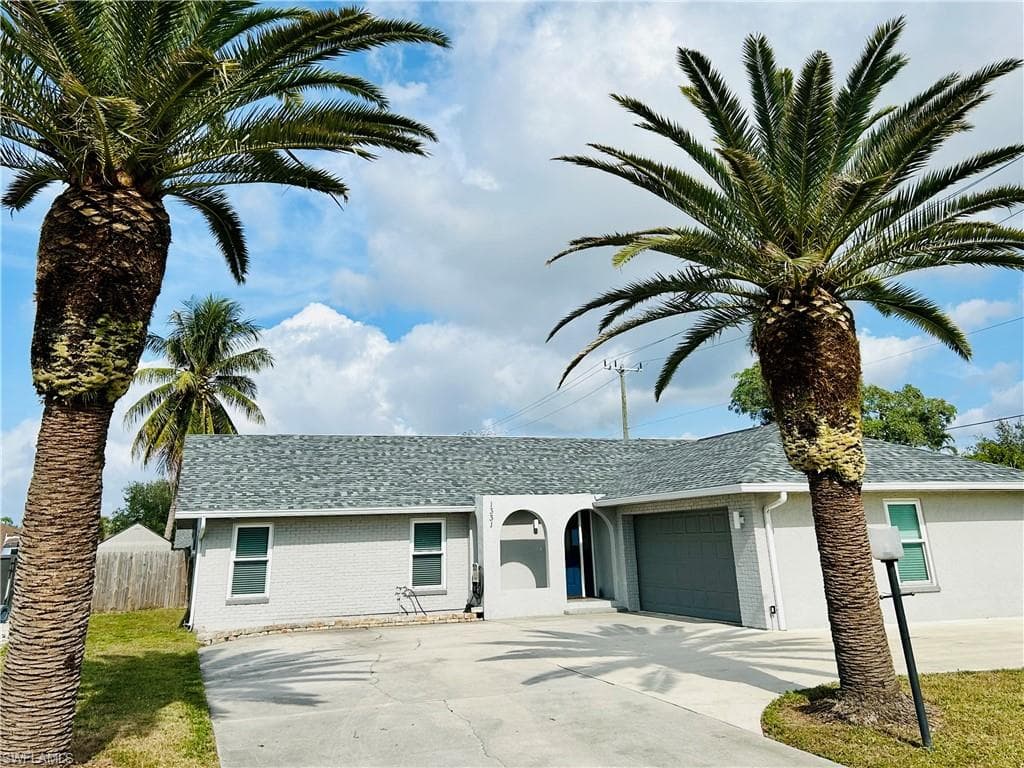 1331 Piper BLVD NAPLES, FL 34110