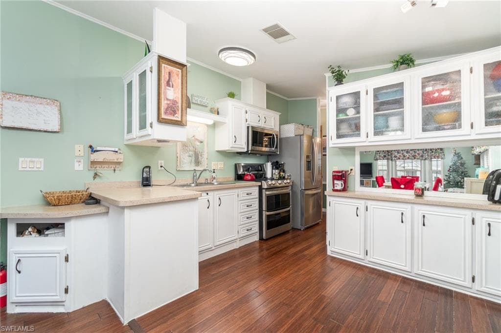 5605 Red Bird LN FORT MYERS, FL 33908
