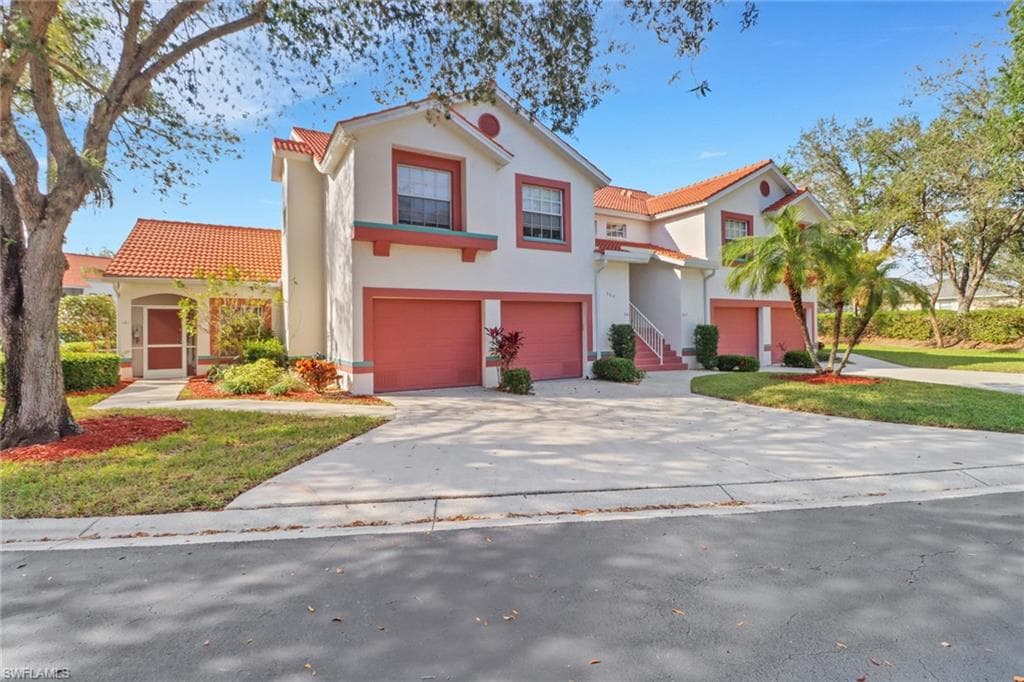 500 Windsor SQ 101