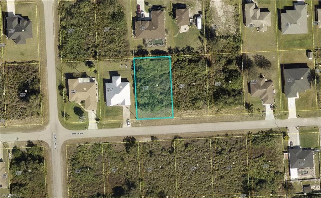2512 29th ST SW LEHIGH ACRES, FL 33976