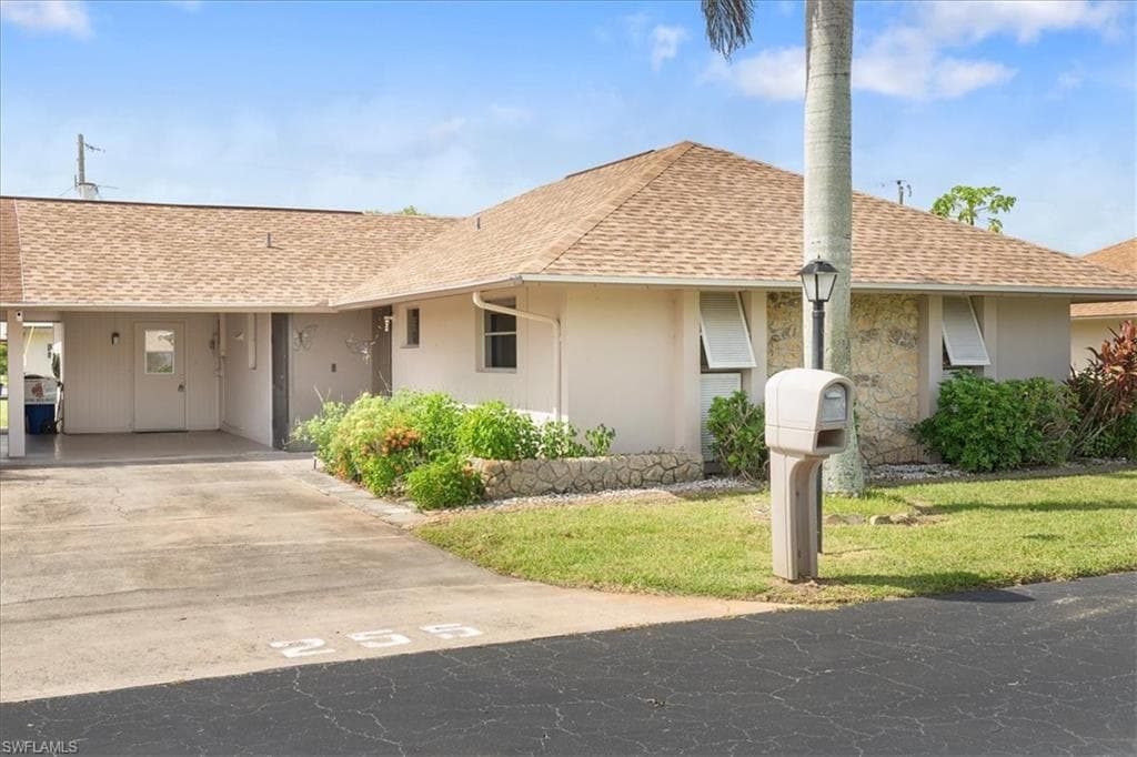 255 Briar CT LEHIGH ACRES, FL 33936