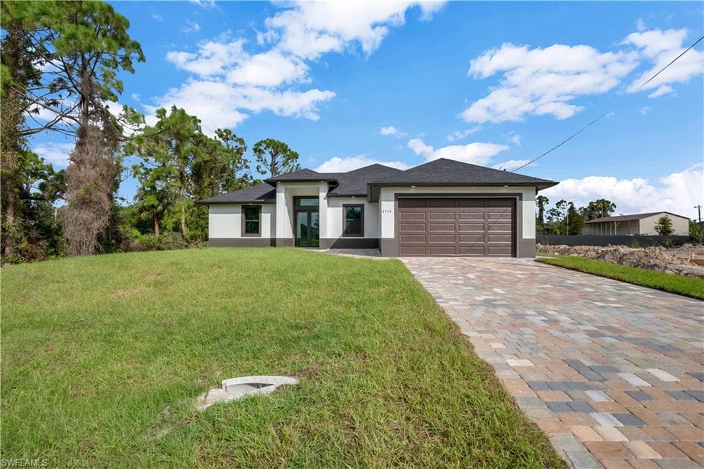2714 6th ST SW LEHIGH ACRES, FL 33976