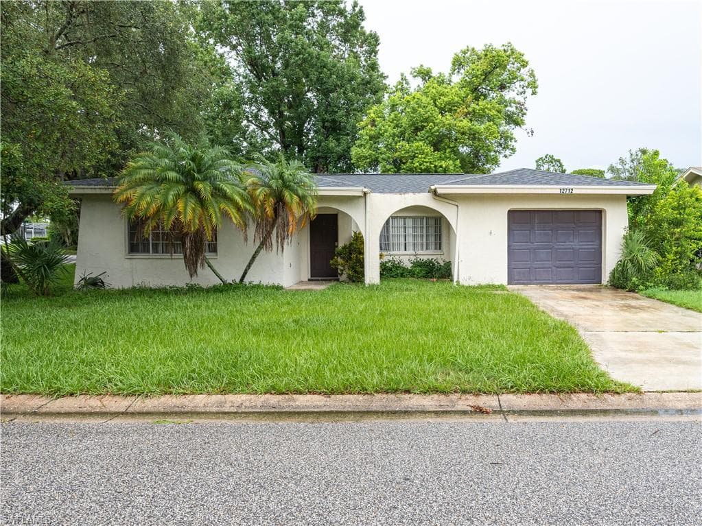 12712 WHISPER CIR HUDSON, FL 34667
