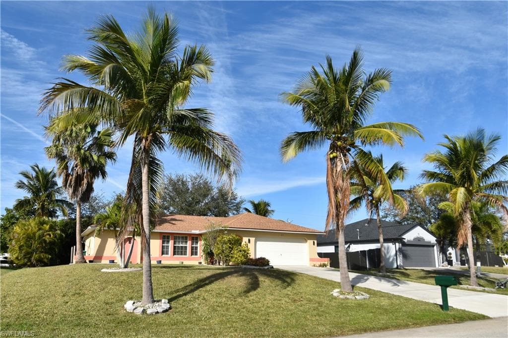 822 SE 5th CT CAPE CORAL, FL 33990