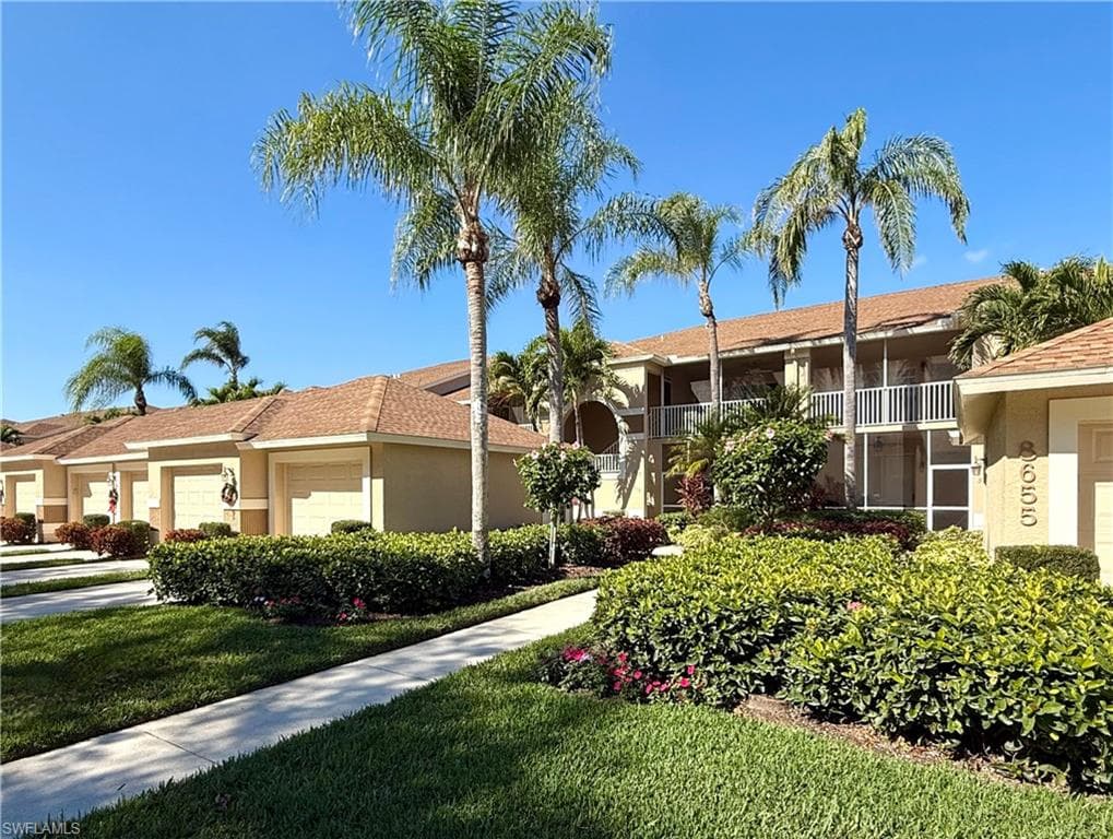 8655 Naples Heritage DR 313 NAPLES, FL 34112