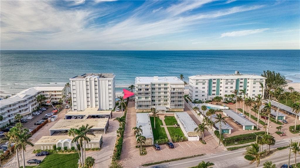 1977 Gulf Shore BLVD N 502 NAPLES, FL 34102