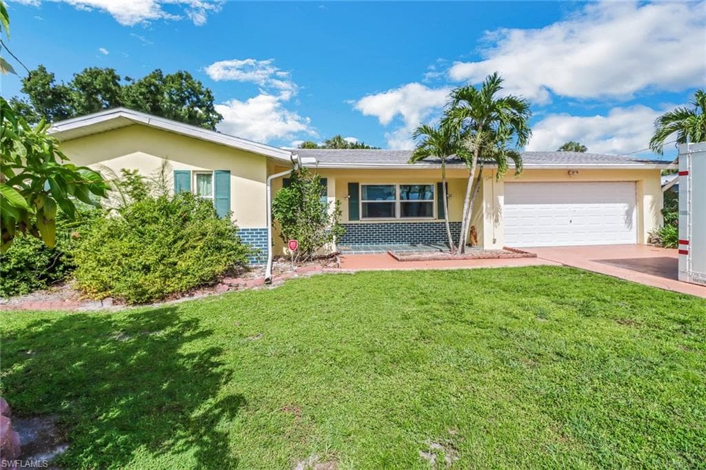 4826 Lema CT NORTH FORT MYERS, FL 33903