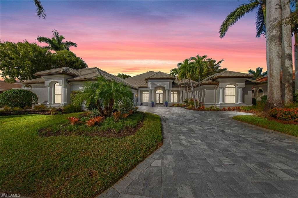 2815 Wild Orchid CT NAPLES, FL 34119
