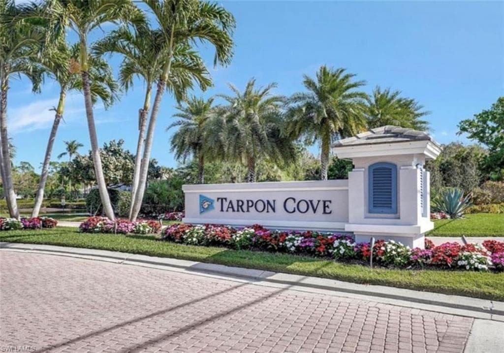 817 Carrick Bend CIR 102 NAPLES, FL 34110