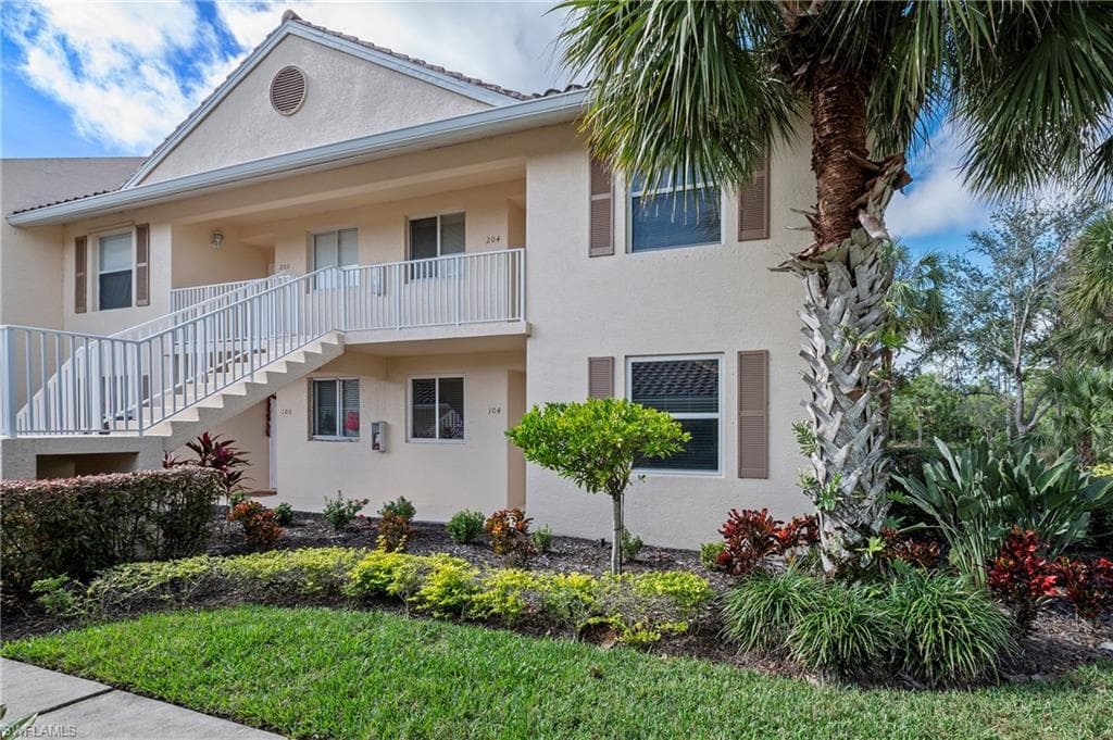 422 Valerie WAY 204 NAPLES, FL 34104