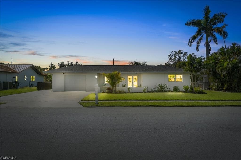 1034 El Rio AVE FORT MYERS, FL 33919