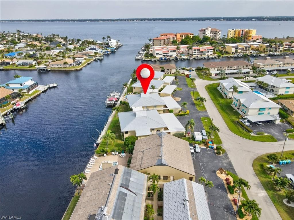 1915 SE 40th TER 103 CAPE CORAL, FL 33904