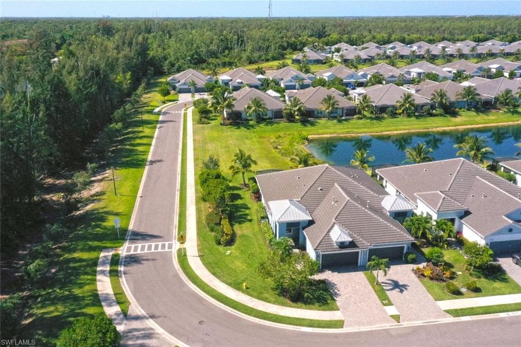 2206 Marquesa CIR NAPLES, FL 34112