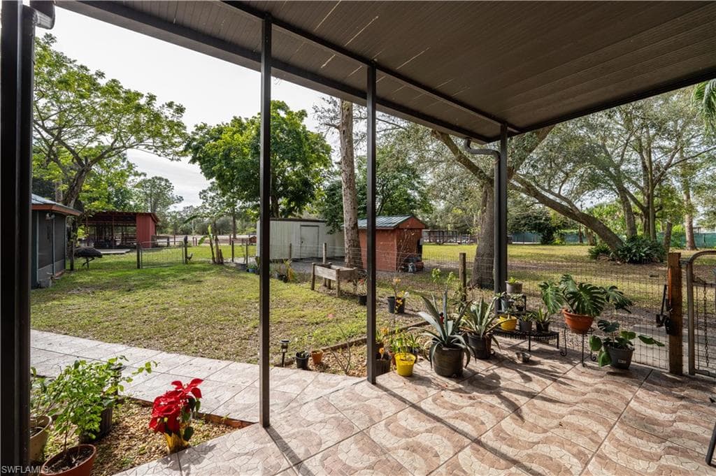 155 Evans RD LABELLE, FL 33935