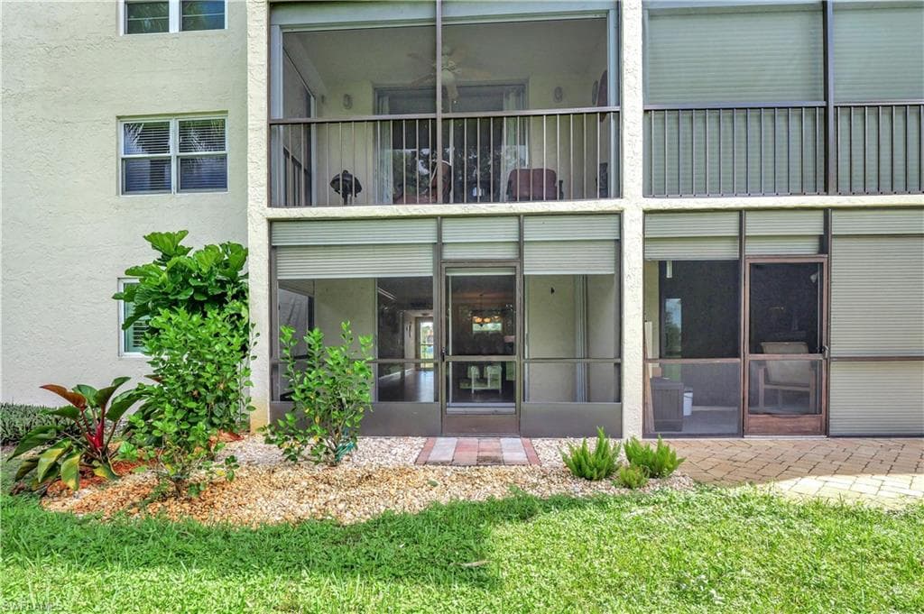 4372 27th CT SW 109 NAPLES, FL 34116