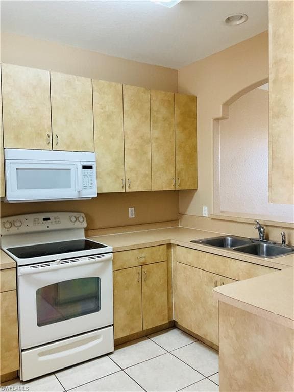 1126 SW 47th TER 202 CAPE CORAL, FL 33914
