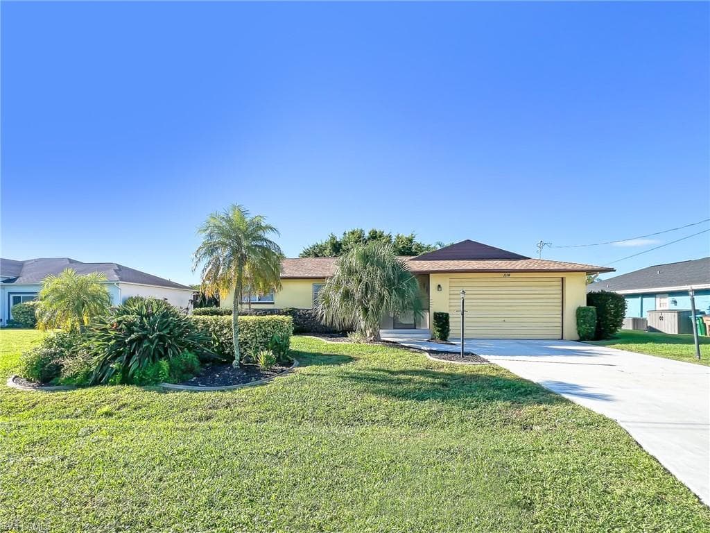 1114 SE 16th ST CAPE CORAL, FL 33990