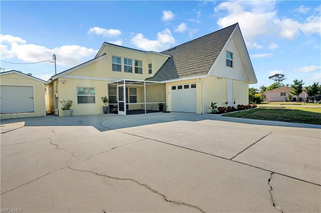 9164 Pineapple RD FORT MYERS, FL 33967
