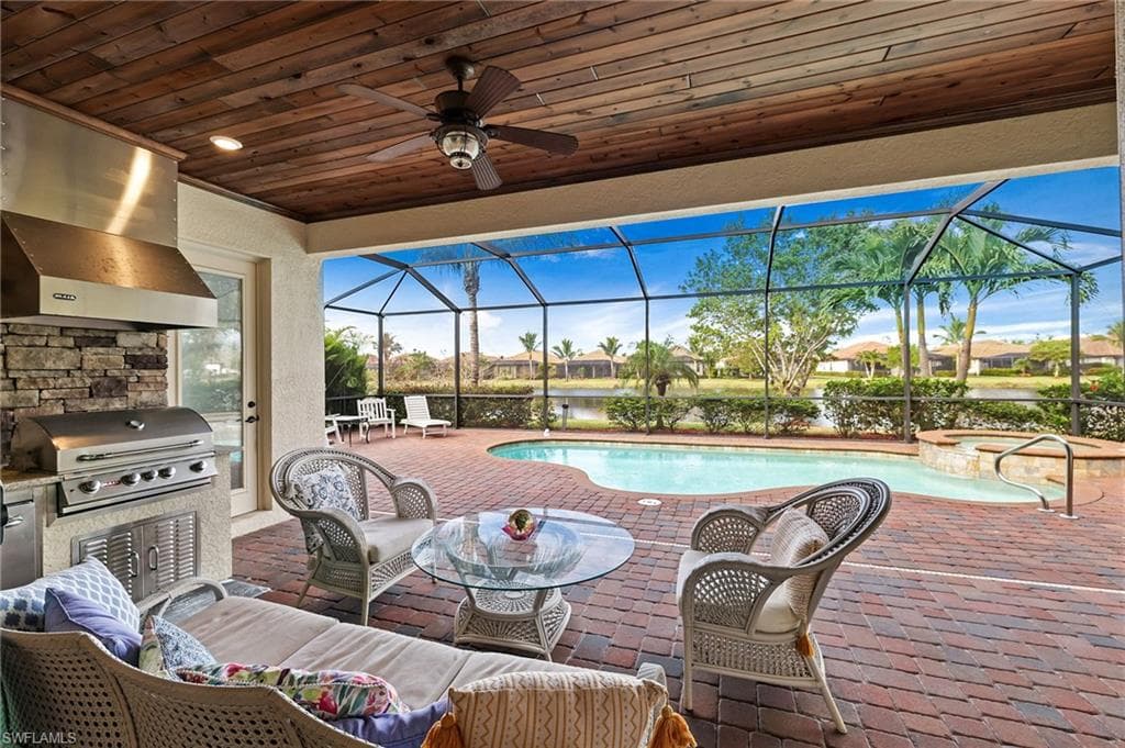 28042 Kerry CT BONITA SPRINGS, FL 34135