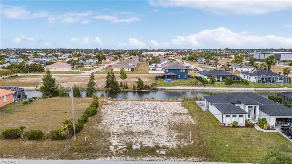 835 SW 28th TER CAPE CORAL, FL 33914