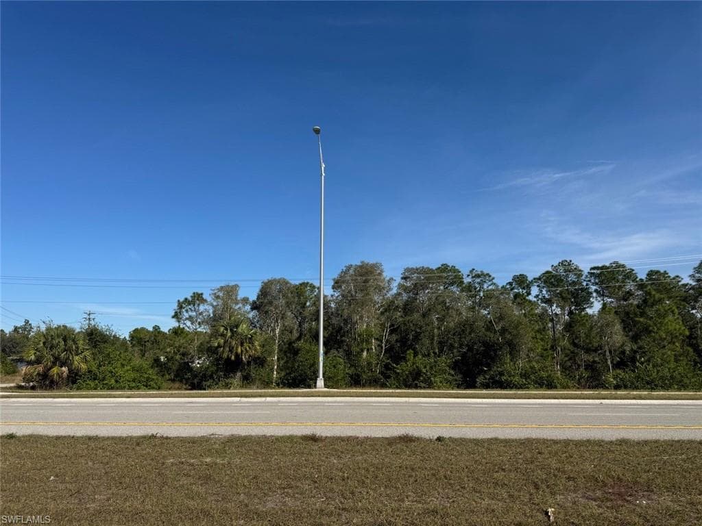 2402 Meadow RD LEHIGH ACRES, FL 33974