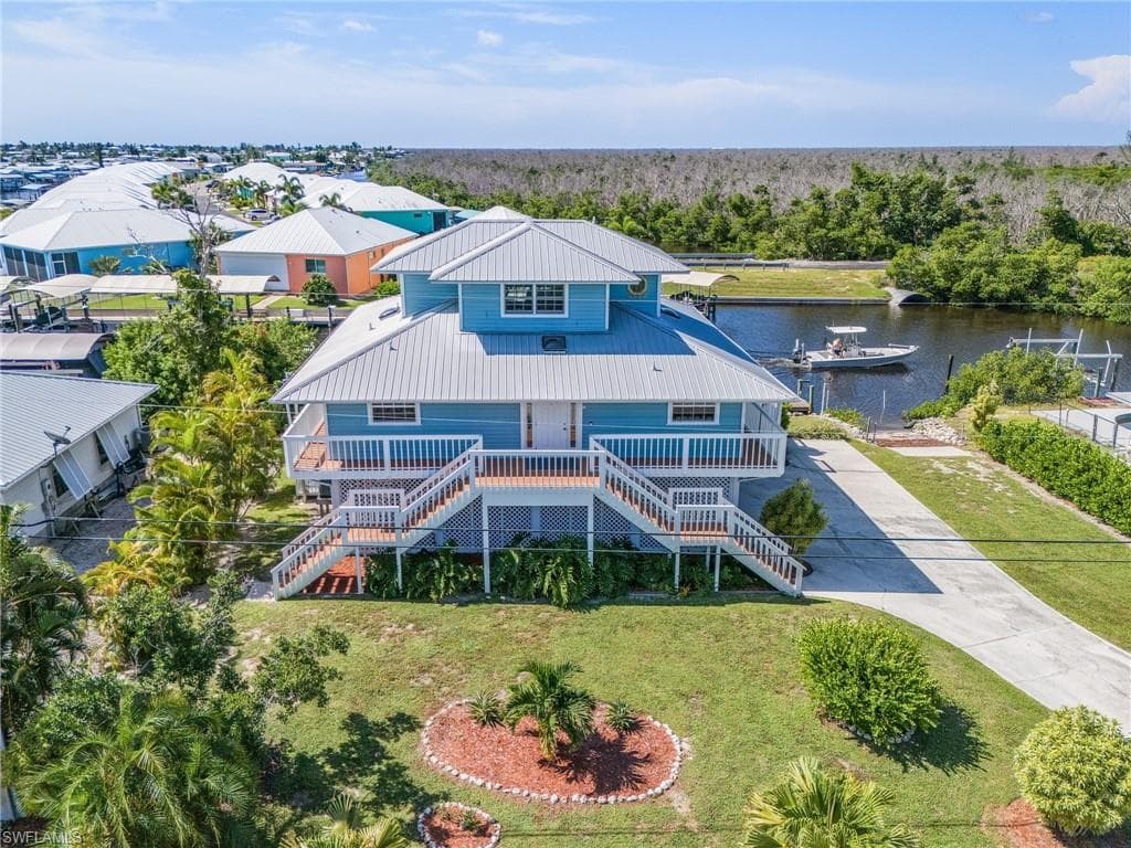4011 Galt Island AVE ST. JAMES CITY, FL 33956