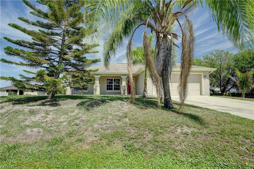 2818 45th ST SW LEHIGH ACRES, FL 33976