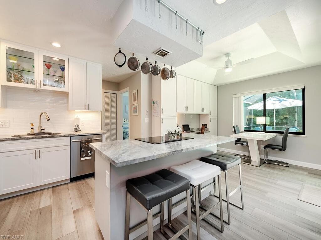 354 Hidden Valley DR NAPLES, FL 34113