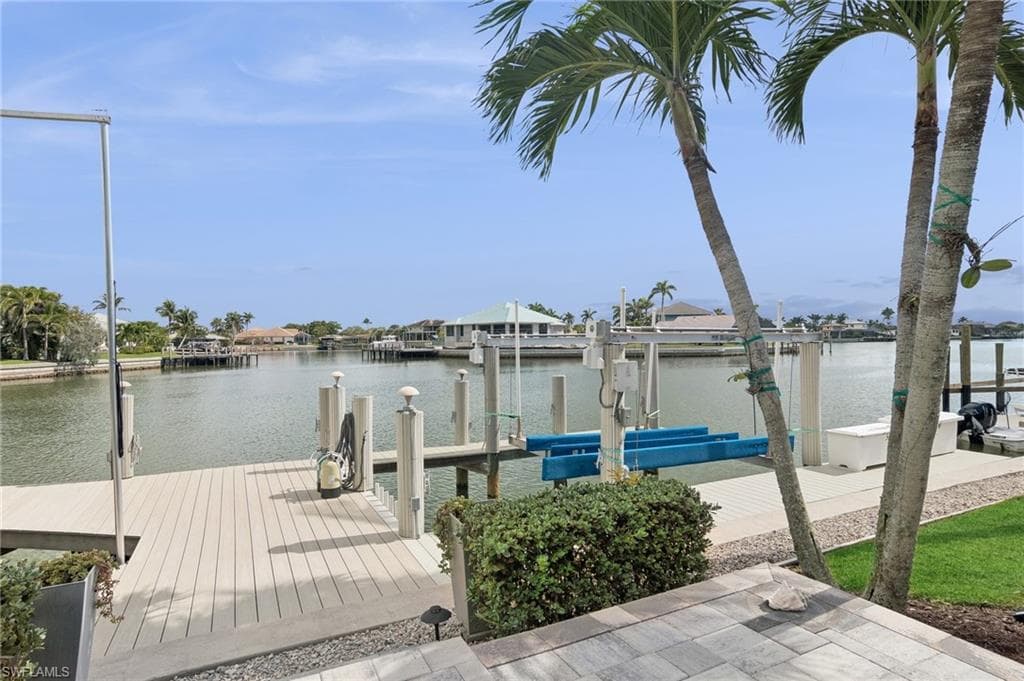 335 Nassau CT MARCO ISLAND, FL 34145